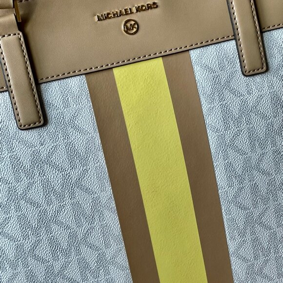 MICHAEL KORS LARGE TOTE BAG VANILLA COLOR , ACORN AND MARIGOLD LINE - Picture 10 of 11